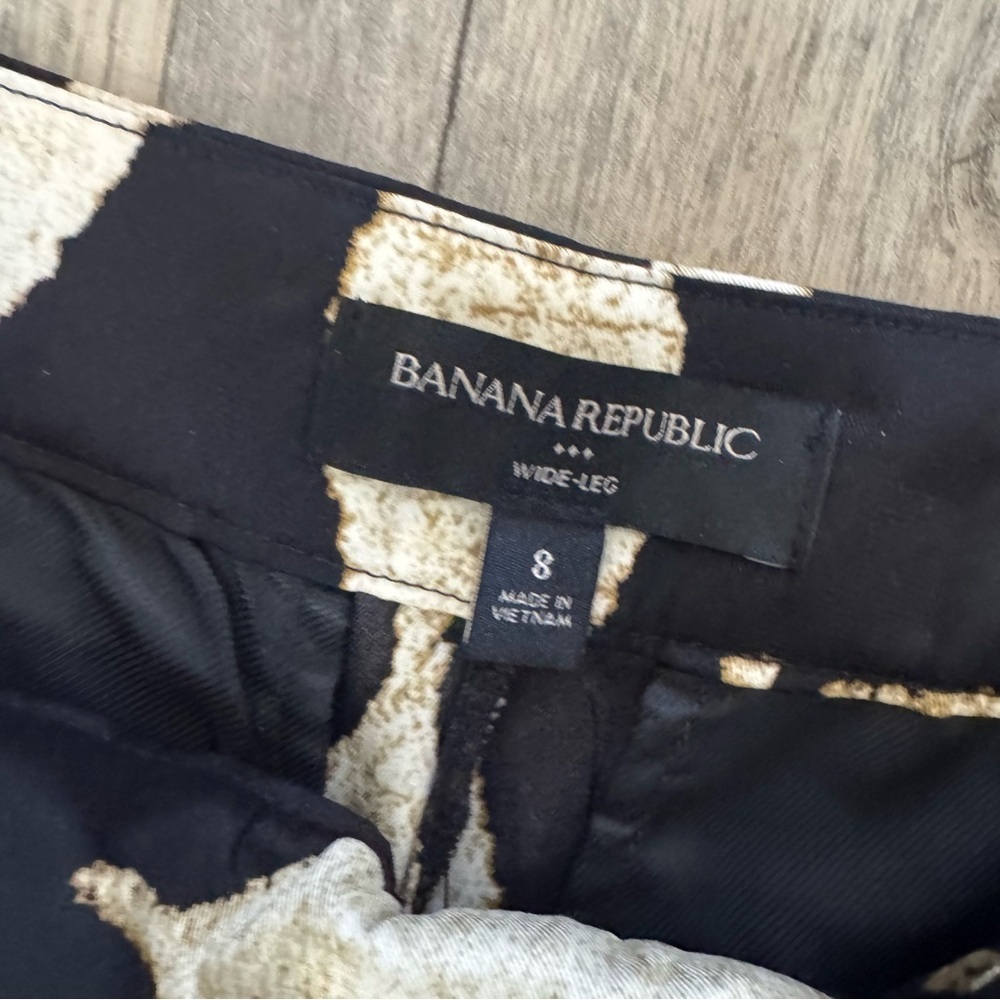 NWT Banana Republic Silky Black and Tan Leaf Print Wide Leg Women's Pants Size 8 - Picture 5 of 11